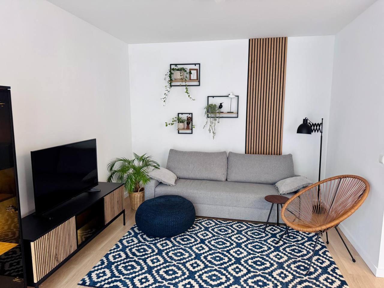 C- Home4U - Apartment With A City View Close To Aquapark, Parking In Secured Area Kraków Eksteriør billede
